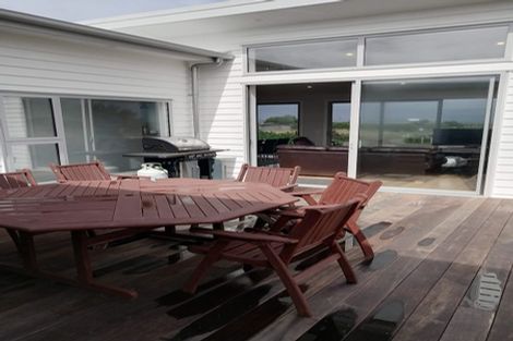 Photo of property in 58 Anglers Avenue, Warea, New Plymouth, 4381