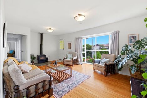 Photo of property in 3 Cowper Place, Avondale, Christchurch, 8061