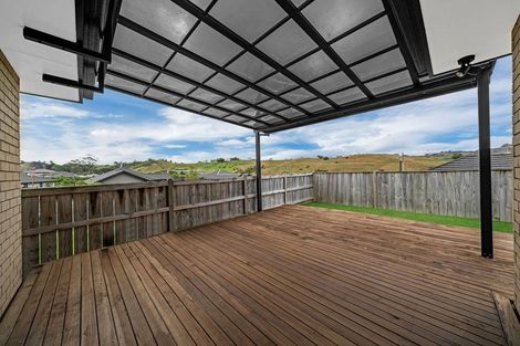 Photo of property in 33 Harry Richards Way, Pokeno, 2402