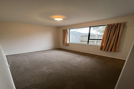 Photo of property in 1/17 Aberfoyle Place, Parklands, Christchurch, 8083