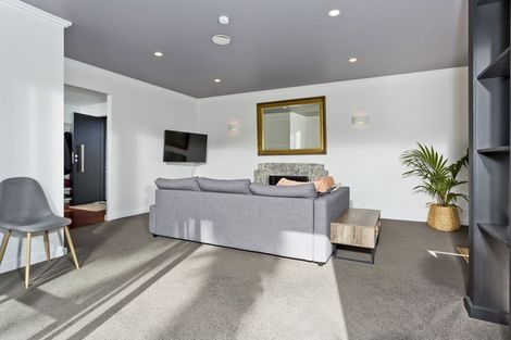 Photo of property in 1/204 Beach Haven Road, Beach Haven, Auckland, 0626