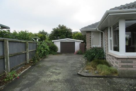 Photo of property in 4 Fairmile Place, Russley, Christchurch, 8042