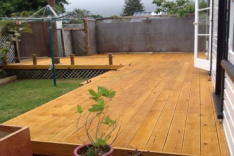 Photo of property in 27 Rauparaha Street, Waikanae Beach, Waikanae, 5036