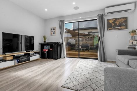 Photo of property in 12 Goodfellow Lane, Flat Bush, Auckland, 2019