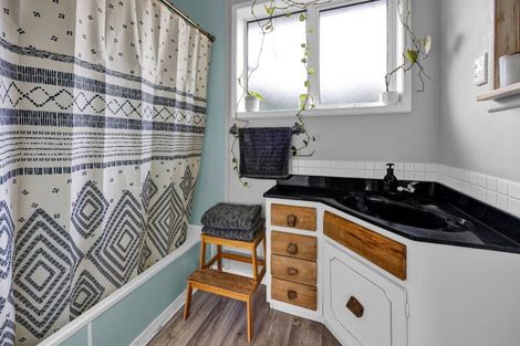 Photo of property in 1 Pohutukawa Drive, Opunake, 4616