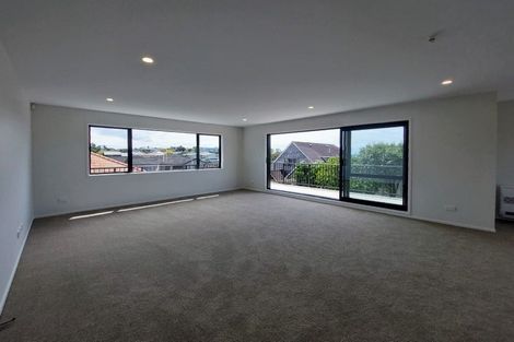 Photo of property in 122a Bucklands Beach Road, Bucklands Beach, Auckland, 2012