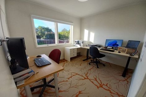 Photo of property in 2/4 Raphoe Place, Ellerslie, Auckland, 1051