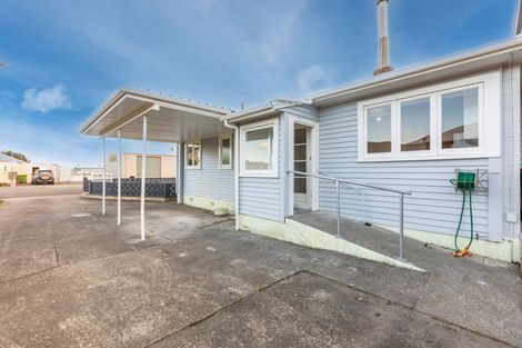 Photo of property in 1/11 Meeanee Quay, Westshore, Napier, 4110
