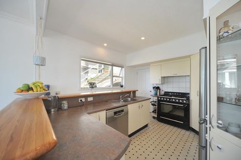 Photo of property in 80 Maida Vale Road, Roseneath, Wellington, 6011