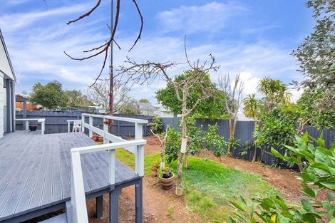 Photo of property in 2/12 Cameron Place, Ranui, Auckland, 0612