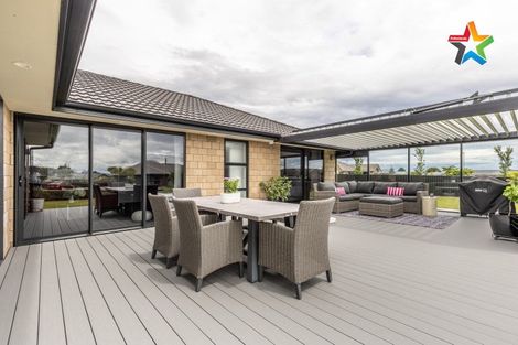 Photo of property in 16 Court Of Ascot, Seaward Bush, Invercargill, 9812