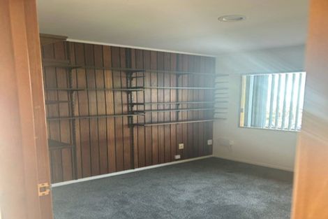 Photo of property in 1/979 Beach Road, Torbay, Auckland, 0630