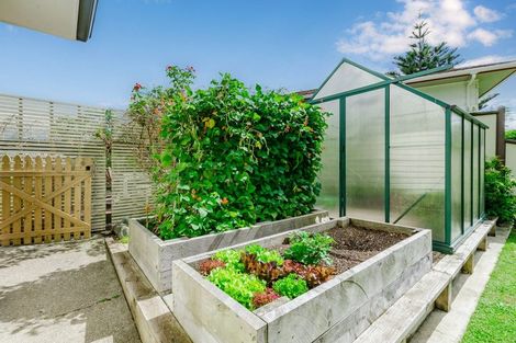 Photo of property in 14 Sydney Crescent, Raumati South, Paraparaumu, 5032