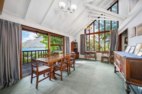 Photo of property in 44 Arawata Terrace, Sunshine Bay, Queenstown, 9300