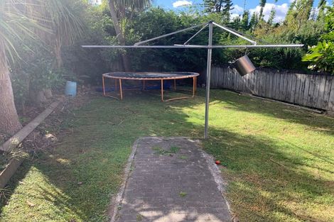Photo of property in 10 Fowey Avenue, Te Atatu South, Auckland, 0610