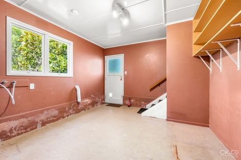 Photo of property in 10 Cedar Street, Maungaraki, Lower Hutt, 5010