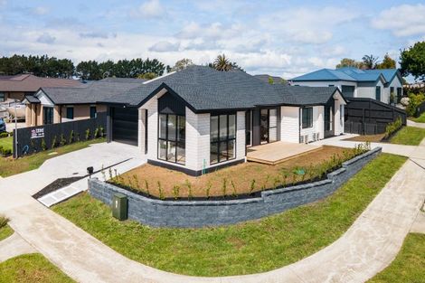 Photo of property in 4 Dame Nganeko Drive, Glenbrook, 2681