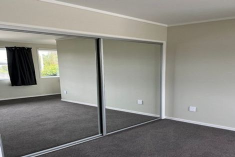 Photo of property in 2/75 Tramway Road, Beach Haven, Auckland, 0626