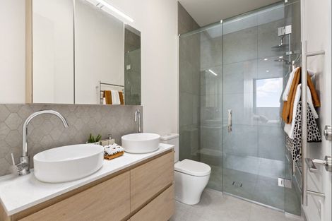 Photo of property in 7/14 Tamariki Avenue, Orewa, 0931