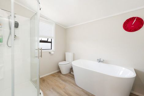 Photo of property in 8 Roore Street, Foxton Beach, Foxton, 4815