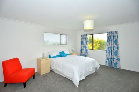 Photo of property in 15 Sawtell Place, Northcote, Christchurch, 8052