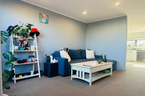 Photo of property in 95 Battalion Drive, Papakura, 2110