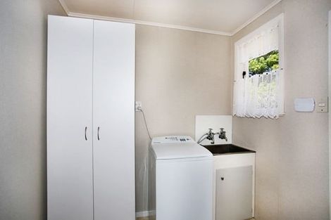 Photo of property in 11 Hunua Road, Papakura, 2110