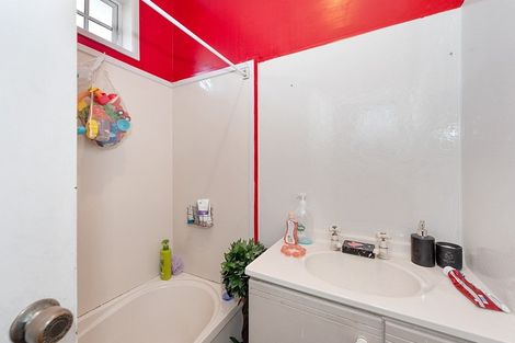 Photo of property in 8 Huia Street, Piopio, 3912