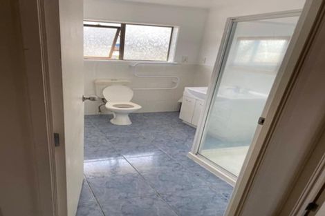 Photo of property in 2/53 Butley Drive, Farm Cove, Auckland, 2012