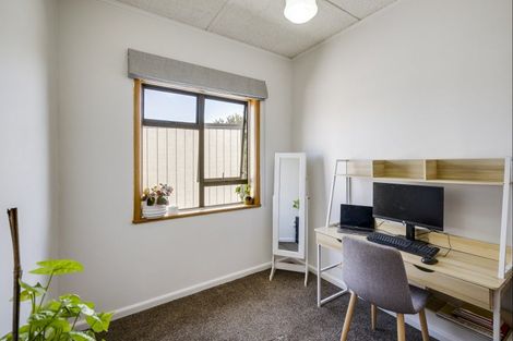 Photo of property in 5 Flanders Avenue, Onekawa, Napier, 4110