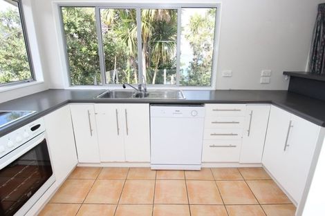 Photo of property in 811b Whangaparaoa Road, Manly, Whangaparaoa, 0930