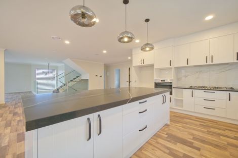 Photo of property in 31 Vazey Way, Hobsonville, Auckland, 0618