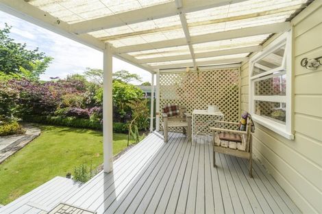 Photo of property in 89 Bridge Street, Bulls, 4818