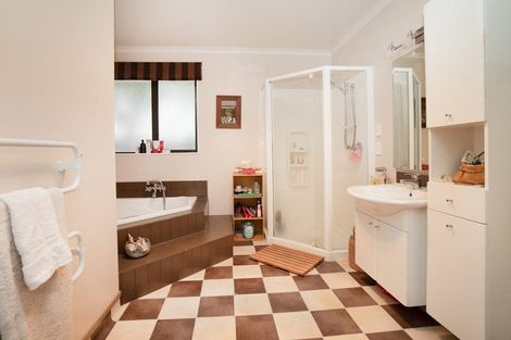 Photo of property in 261 Watershed Road, Bunnythorpe, Palmerston North, 4470