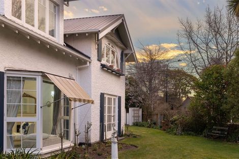 Photo of property in 24 Snowdon Road, Fendalton, Christchurch, 8052