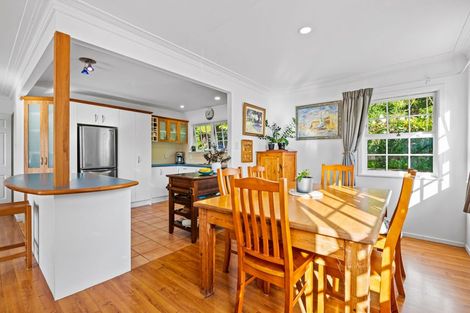 Photo of property in 3 Awaruku Road, Torbay, Auckland, 0630