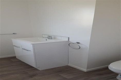 Photo of property in 18 Mcshane Street, Pukekohe, 2120