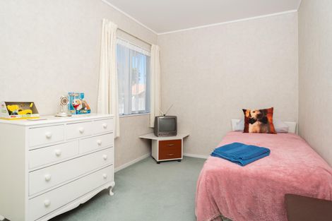 Photo of property in 33 Maurice Borich Place, Henderson, Auckland, 0610