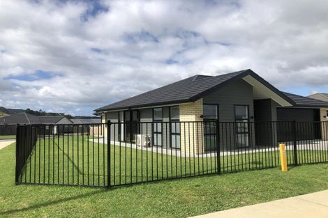 Photo of property in 8 Ohau Crescent, Tikipunga, Whangarei, 0112