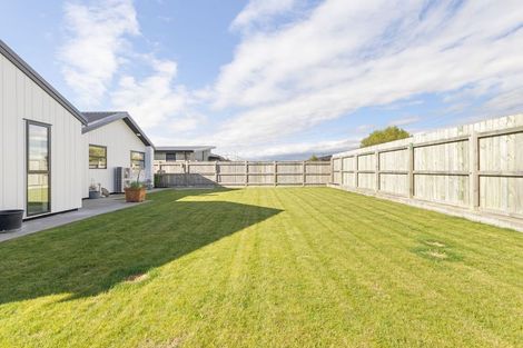 Photo of property in 62 Freedom Drive, Kelvin Grove, Palmerston North, 4414