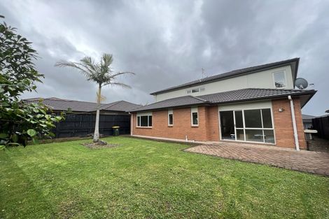 Photo of property in 4 Tsar Court, Flat Bush, Auckland, 2016