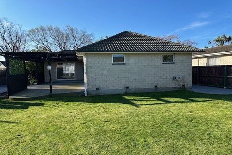 Photo of property in 82 Lowry Avenue, Redwood, Christchurch, 8051