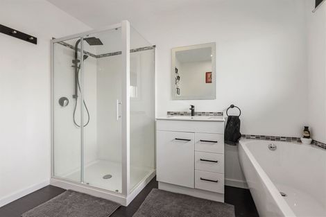 Photo of property in 2/140 Hay Street, Bromley, Christchurch, 8062