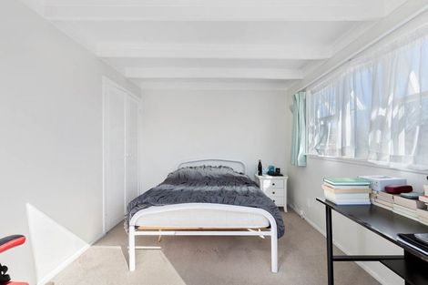 Photo of property in 11 Craigbank Avenue, New Lynn, Auckland, 0600