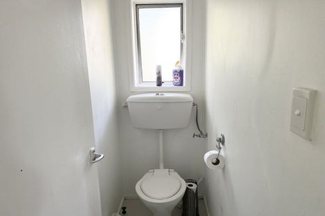 Photo of property in 2/28 Imogene Way, Half Moon Bay, Auckland, 2012
