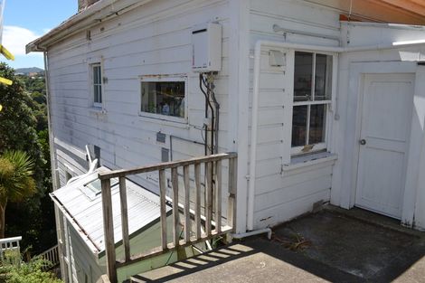 Photo of property in 37 Raroa Road, Kelburn, Wellington, 6012