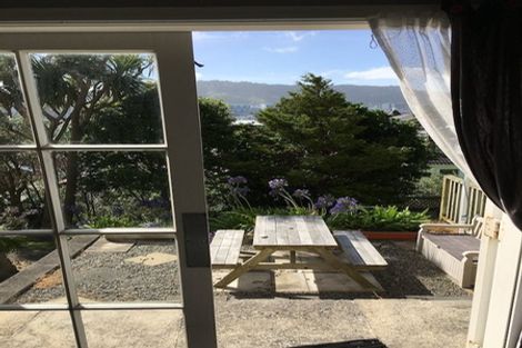 Photo of property in 7 Mcintyre Avenue, Mount Victoria, Wellington, 6011