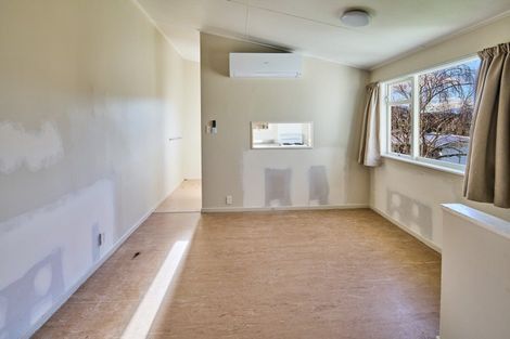 Photo of property in 26 Aniseed Grove, Timberlea, Upper Hutt, 5018