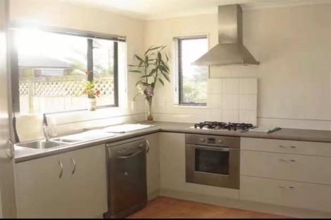 Photo of property in 10 Vintage Drive, Henderson, Auckland, 0612