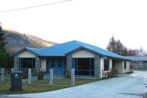Photo of property in 4 Thames Street, Arrowtown, 9302